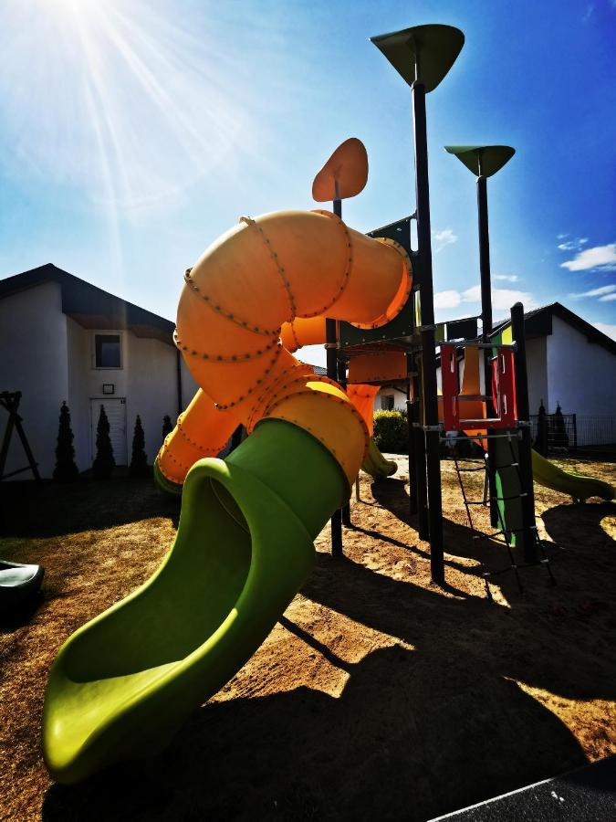Domki I Pokoje Baltimor Grzybowo  Bagian luar foto